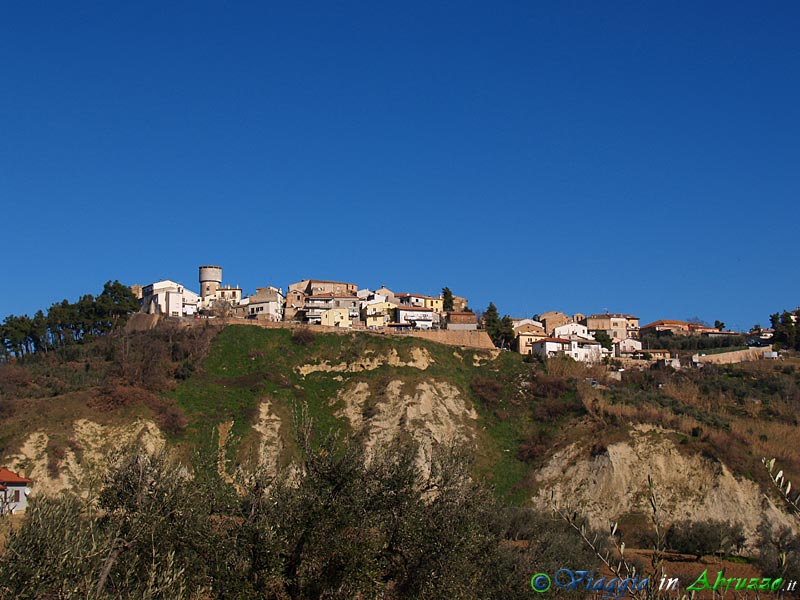 02-P1010381+.jpg - 02-P1010381+.jpg - Panorama del borgo.